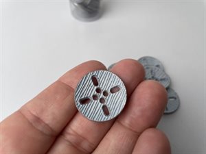 Knap - rå knap med detalje, 22 mm